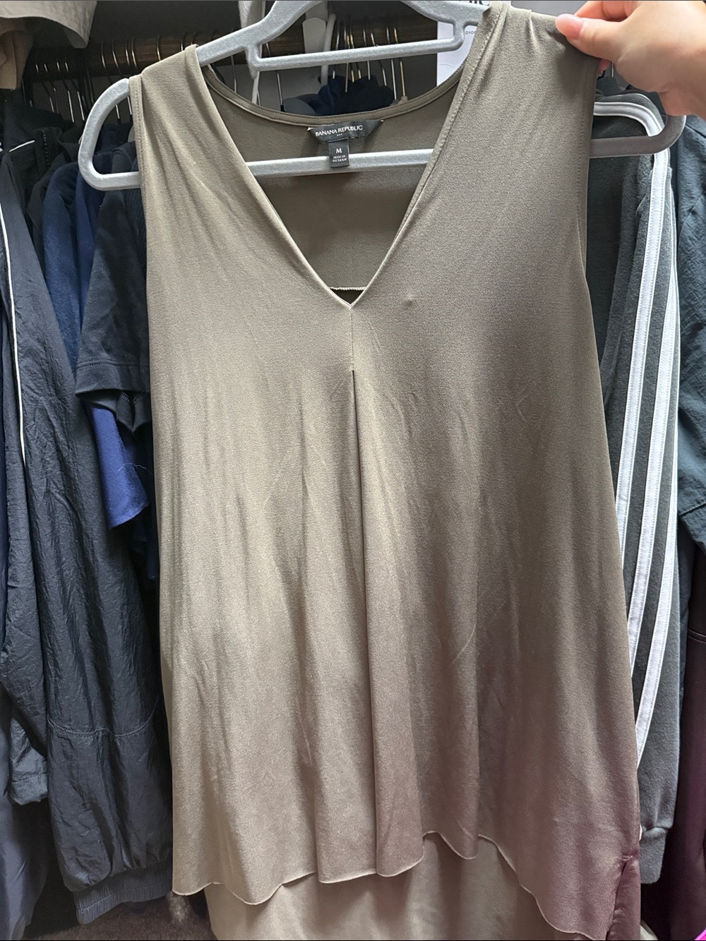 Banana Republic Factory Olive V-Neck Sleeveless Swing Tank
